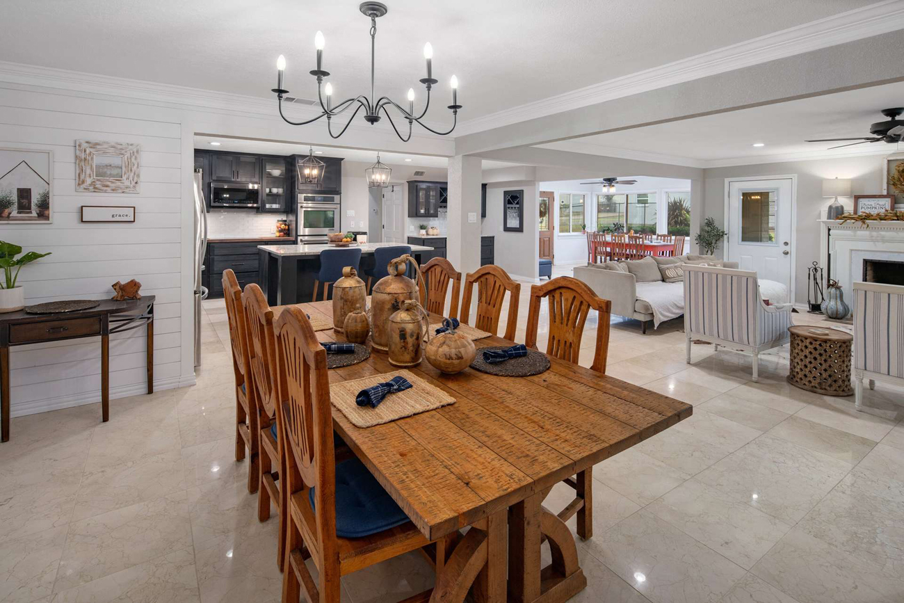 Homes with hangars and hangar homes for Sale Eagles Nest, Midlothian